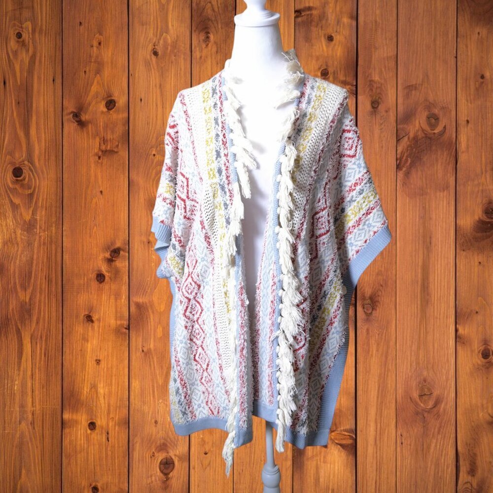 Cabi Love Carol Collection Siesta Poncho XS/Small Boho Tassel Southwestern